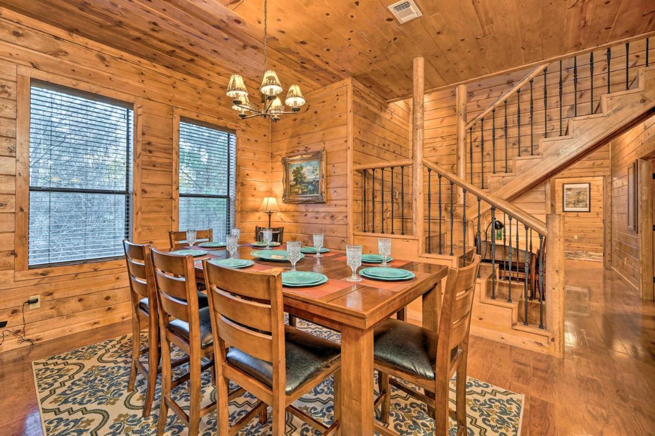 Broken Bow Cabin With Deck, Hot Tub And Fire Pit! Luaran gambar