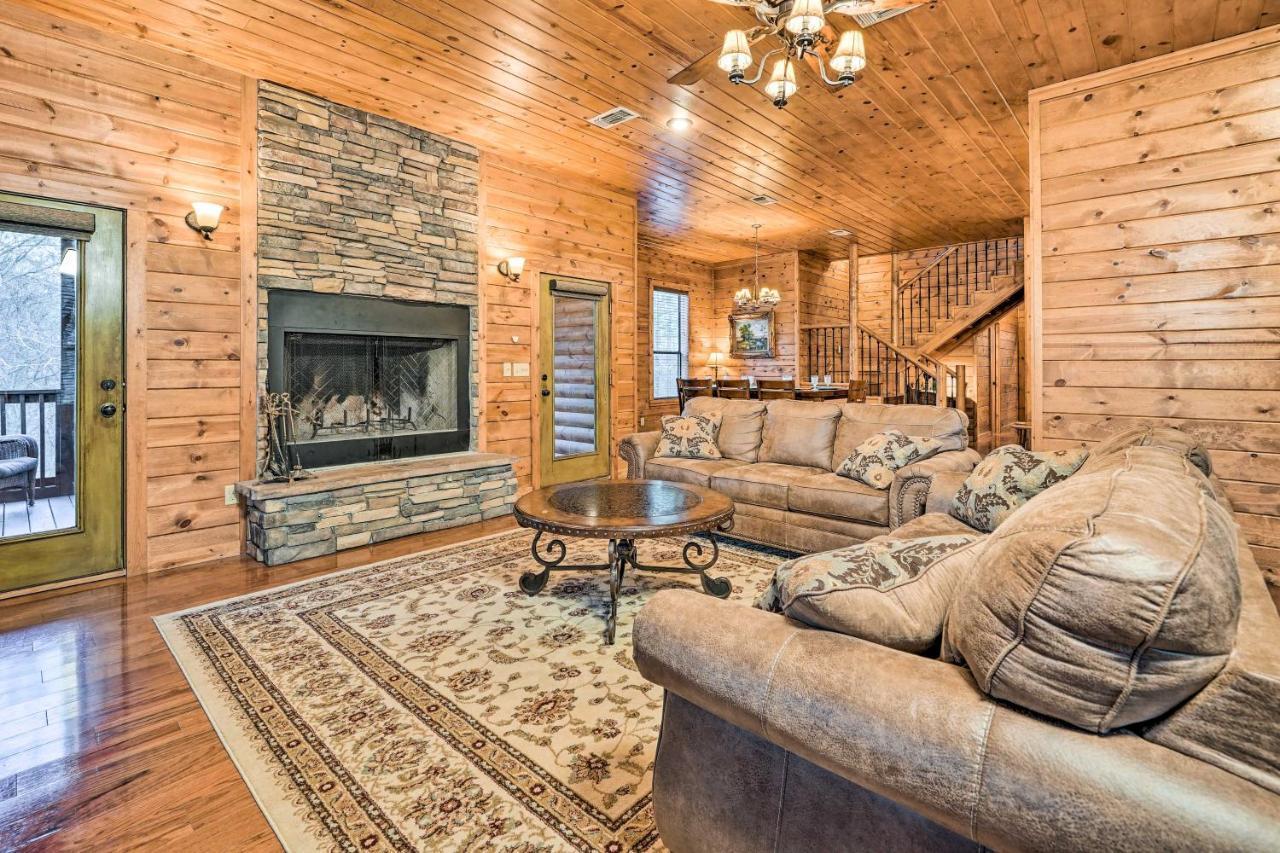 Broken Bow Cabin With Deck, Hot Tub And Fire Pit! Luaran gambar