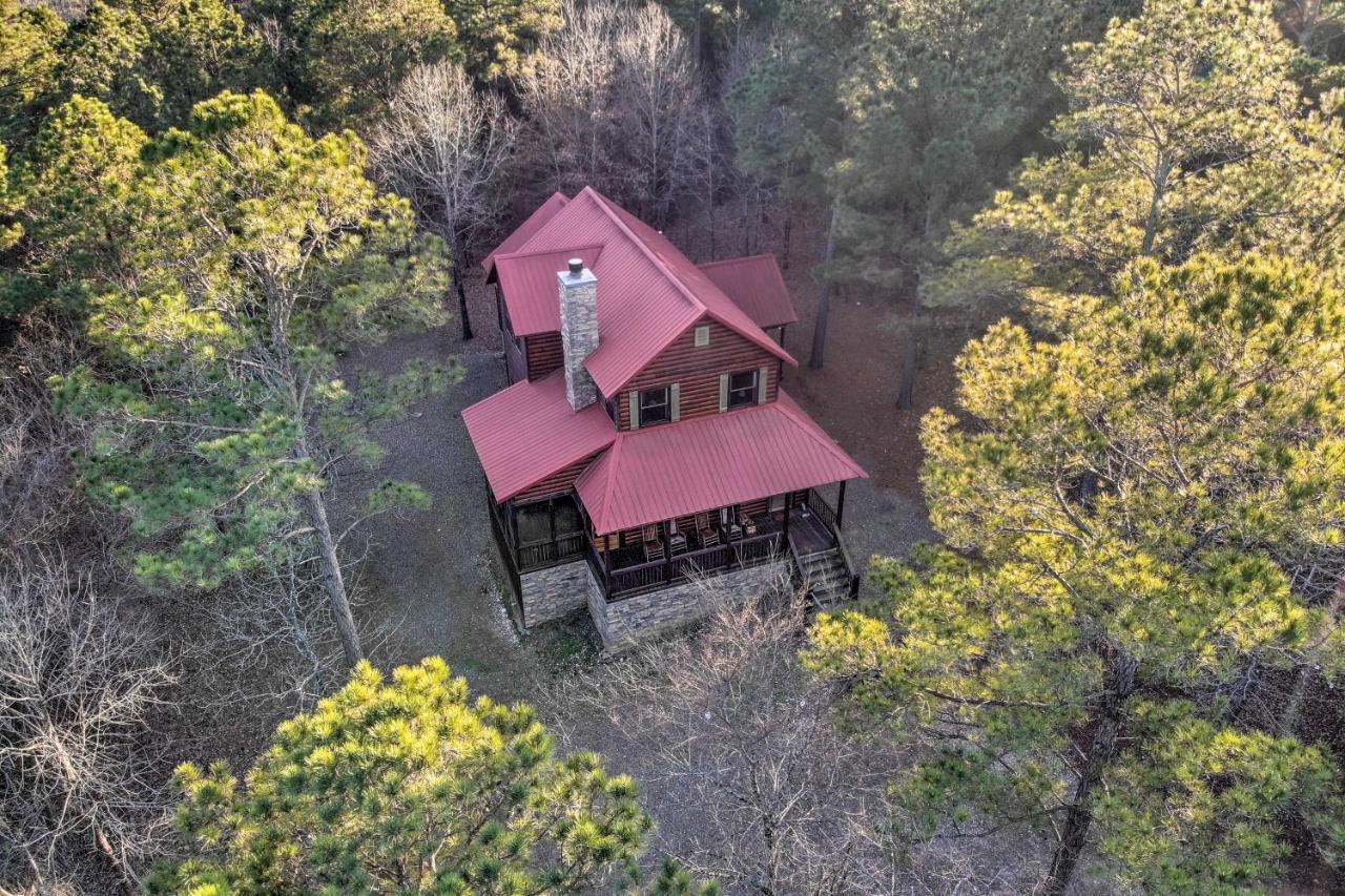 Broken Bow Cabin With Deck, Hot Tub And Fire Pit! Luaran gambar